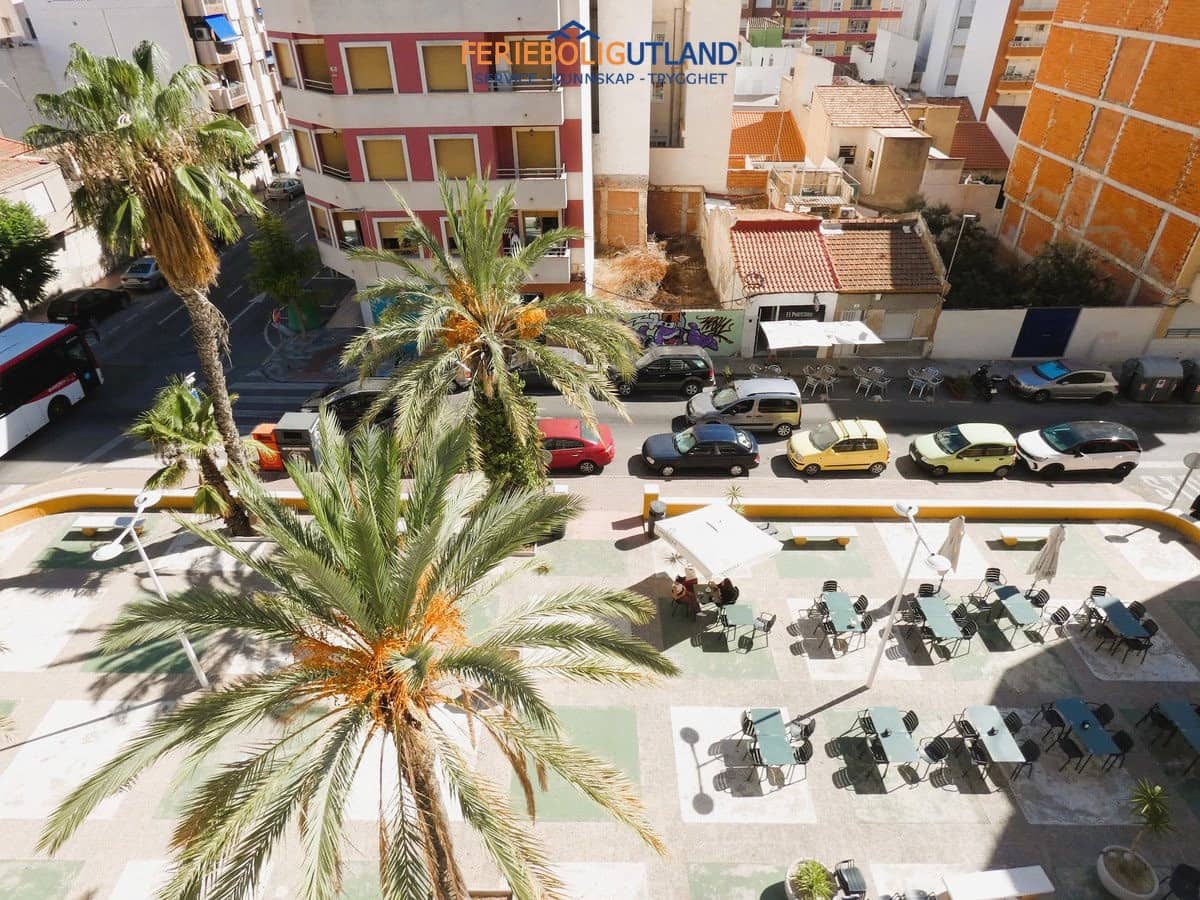 Apartamento de 3 habitaciones en Torrevieja en venta - 199.000 € (Ref: 10006897)