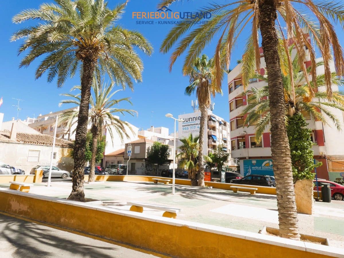 Apartamento de 3 habitaciones en Torrevieja en venta - 199.000 € (Ref: 10006897)