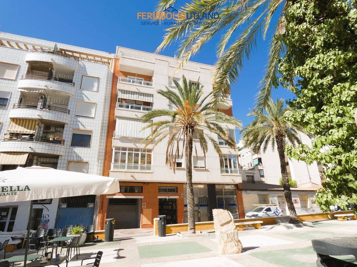 Apartamento de 3 habitaciones en Torrevieja en venta - 199.000 € (Ref: 10006897)