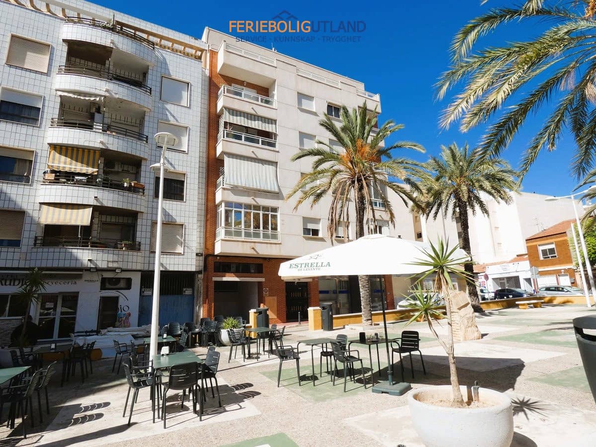 Apartamento de 3 habitaciones en Torrevieja en venta - 199.000 € (Ref: 10006897)