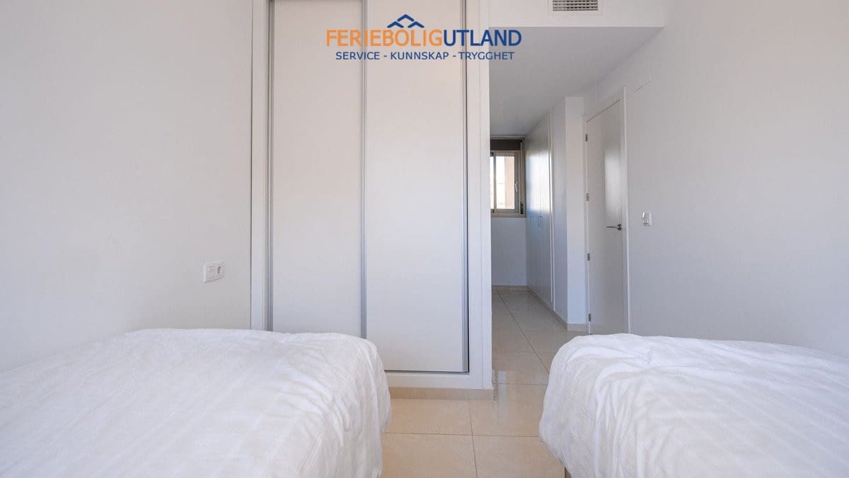 2 soveværelse Lejlighed til salg i Villamartin med swimmingpool garage - € 265.000 (Ref: 10006899)