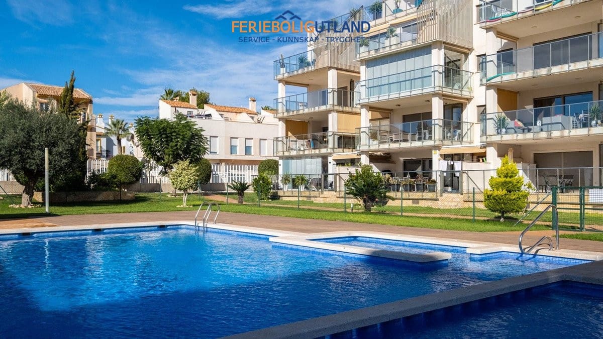 2 soveværelse Lejlighed til salg i Villamartin med swimmingpool garage - € 265.000 (Ref: 10006899)