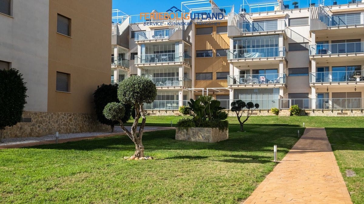 2 soveværelse Lejlighed til salg i Villamartin med swimmingpool garage - € 265.000 (Ref: 10006899)