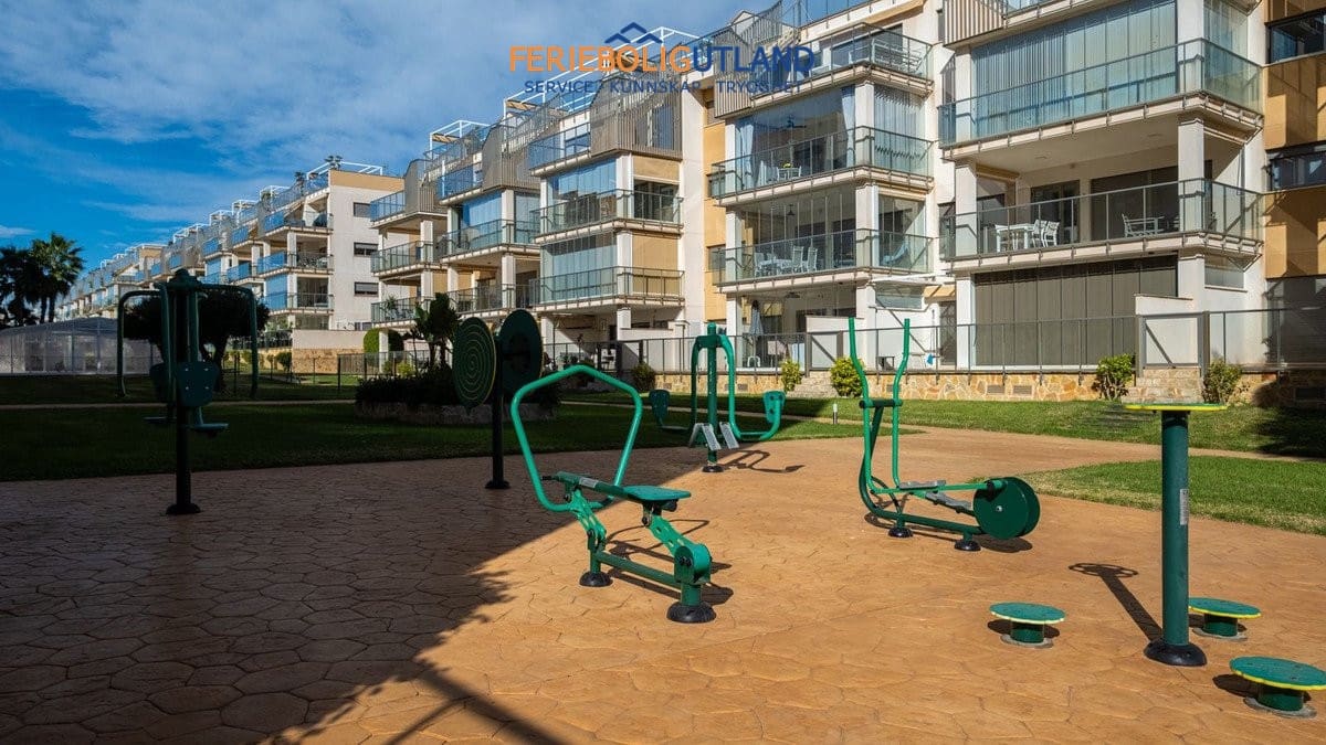 2 soveværelse Lejlighed til salg i Villamartin med swimmingpool garage - € 265.000 (Ref: 10006899)