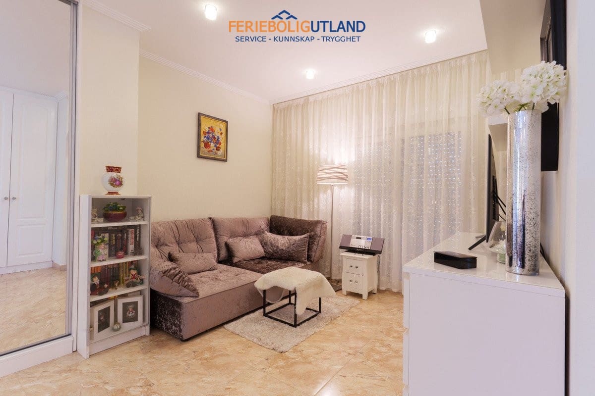 7 slaapkamer Villa te koop in Los Balcones met zwembad garage - € 930.000 (Ref: 10006900)