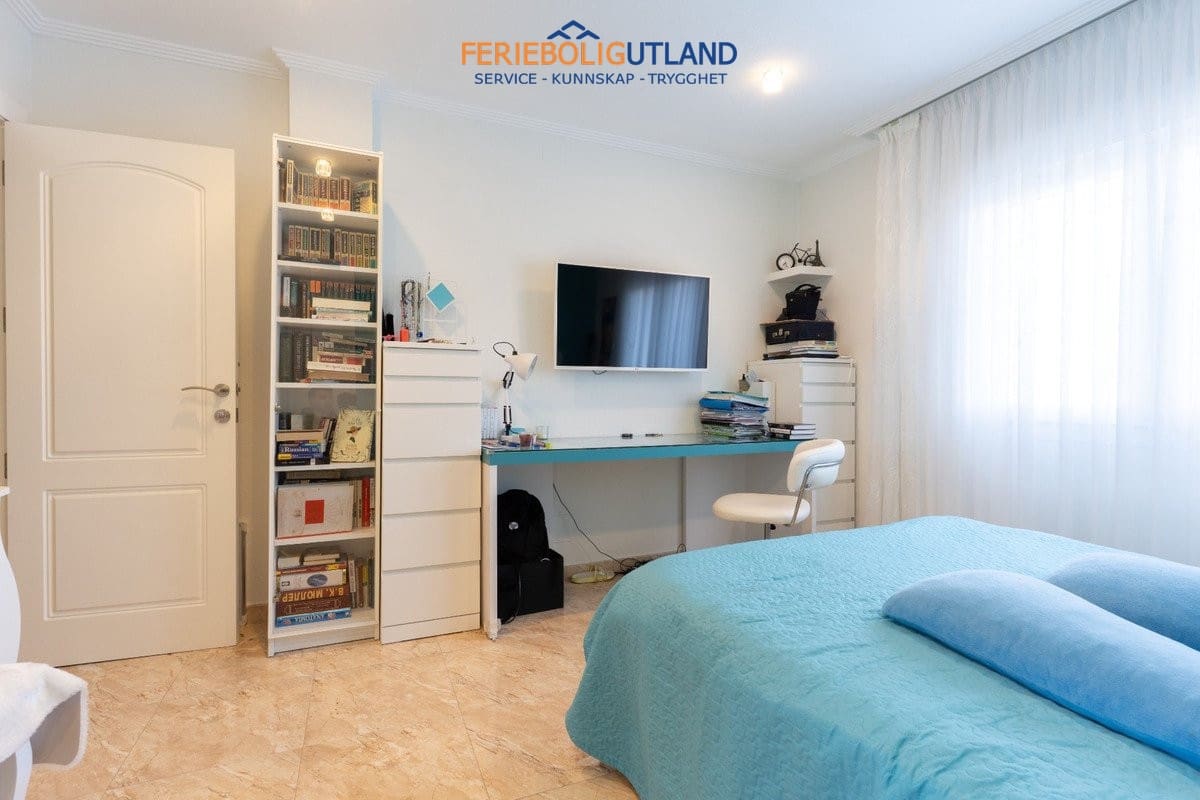 7 slaapkamer Villa te koop in Los Balcones met zwembad garage - € 930.000 (Ref: 10006900)