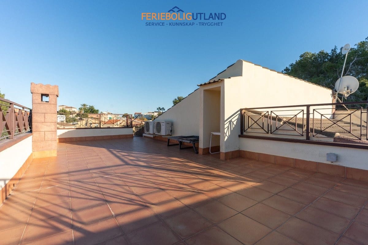 7 slaapkamer Villa te koop in Los Balcones met zwembad garage - € 930.000 (Ref: 10006900)