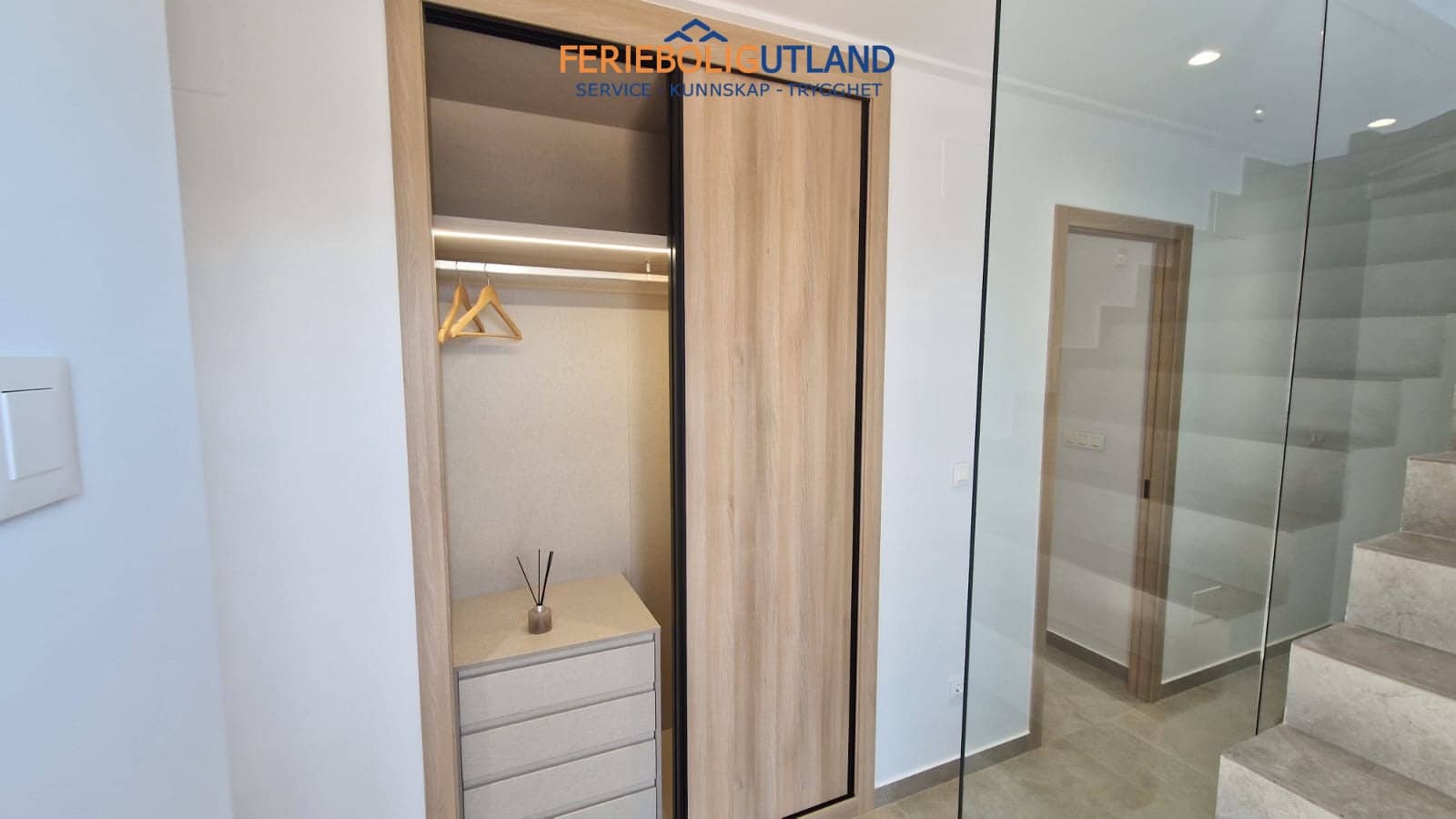 Chalet de 3 habitaciones en Pilar de la Horadada en venta con piscina garaje - 474.900 € (Ref: 10006902)