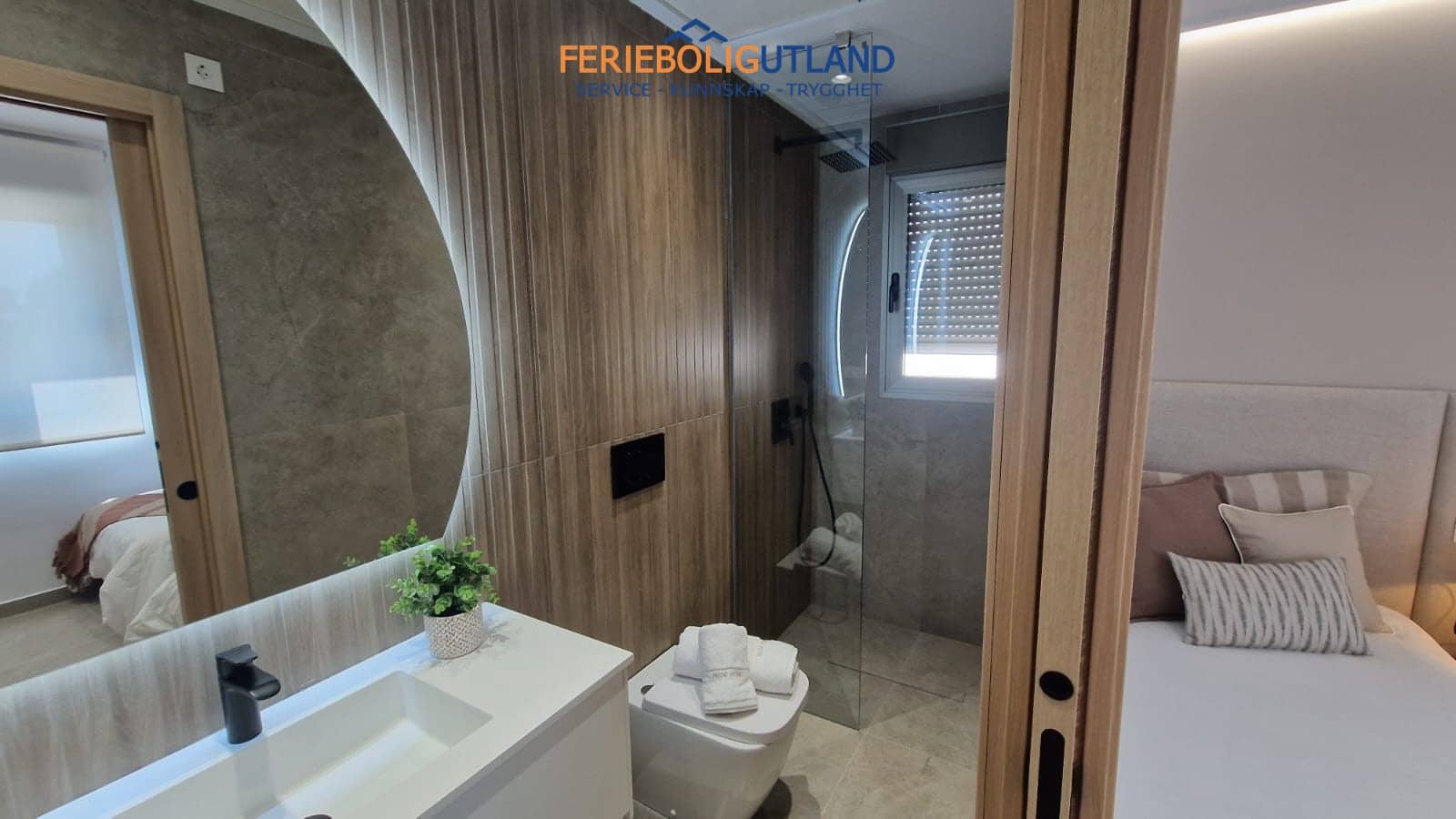 Chalet de 3 habitaciones en Pilar de la Horadada en venta con piscina garaje - 474.900 € (Ref: 10006902)