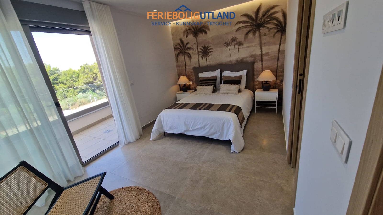 Chalet de 3 habitaciones en Pilar de la Horadada en venta con piscina garaje - 474.900 € (Ref: 10006902)