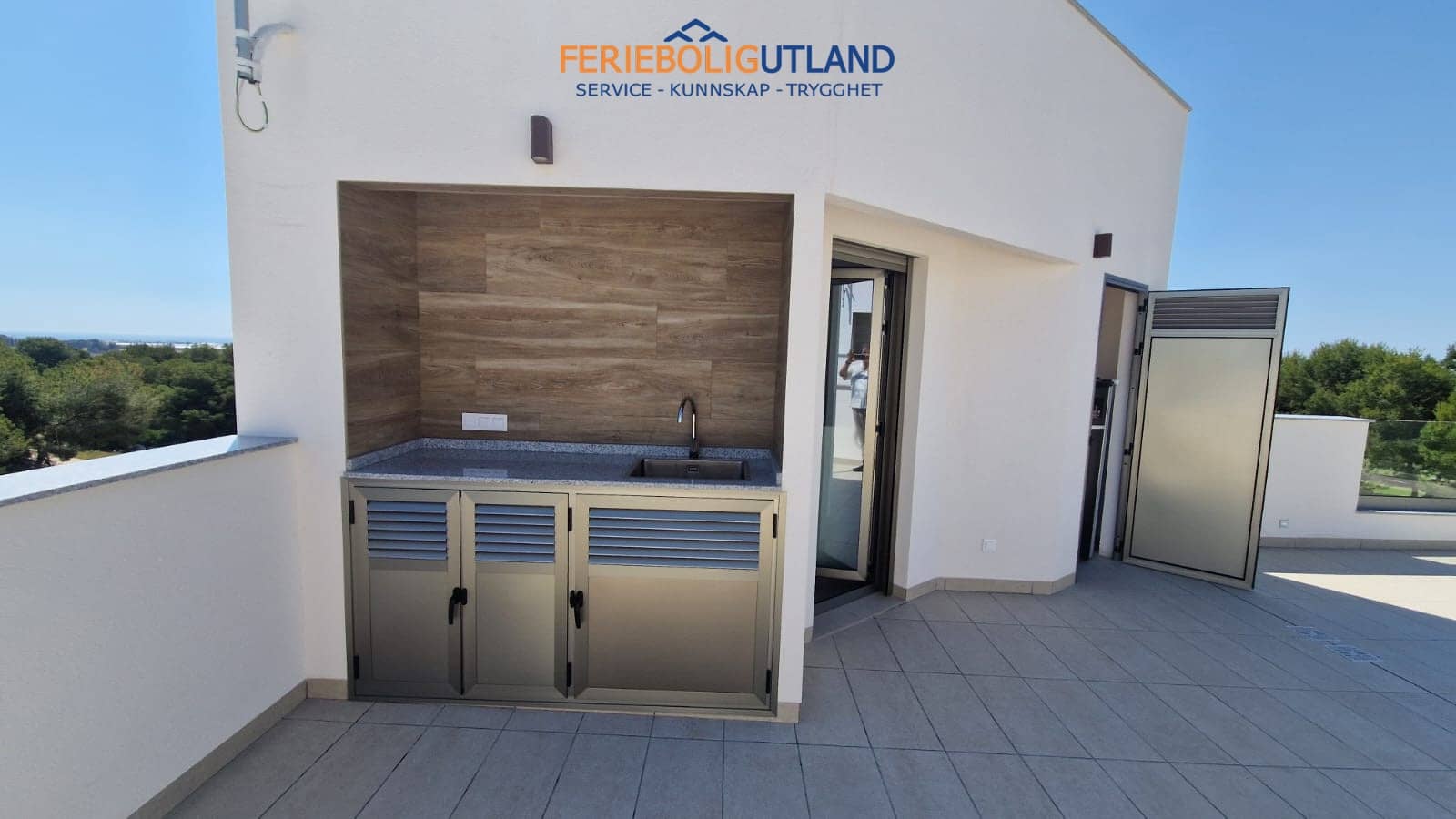Chalet de 3 habitaciones en Pilar de la Horadada en venta con piscina garaje - 474.900 € (Ref: 10006902)