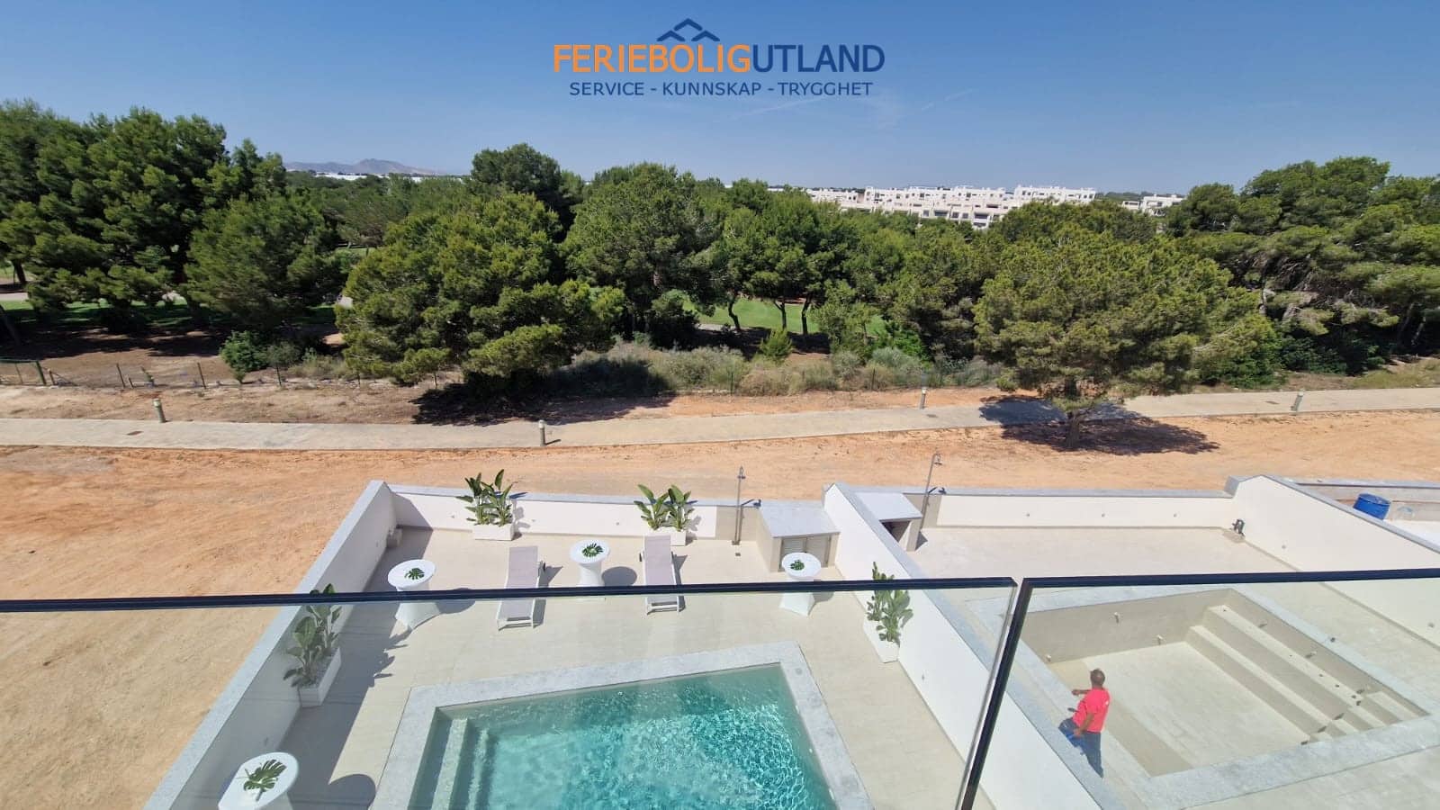 Chalet de 3 habitaciones en Pilar de la Horadada en venta con piscina garaje - 474.900 € (Ref: 10006902)