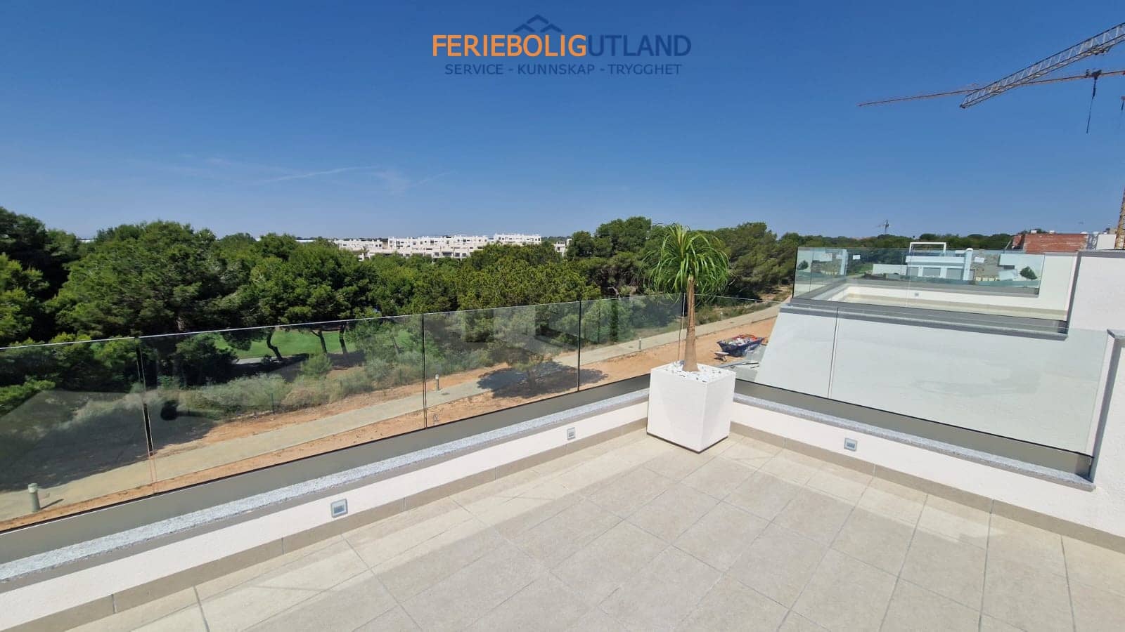 Chalet de 3 habitaciones en Pilar de la Horadada en venta con piscina garaje - 474.900 € (Ref: 10006902)
