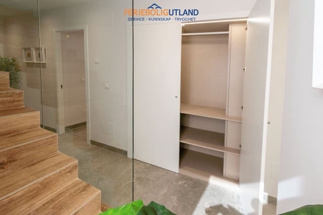 Chalet de 3 habitaciones en Pinar de Campoverde, Pilar de la Horadada en venta con piscina garaje - 474.900 € (Ref: 10006902)