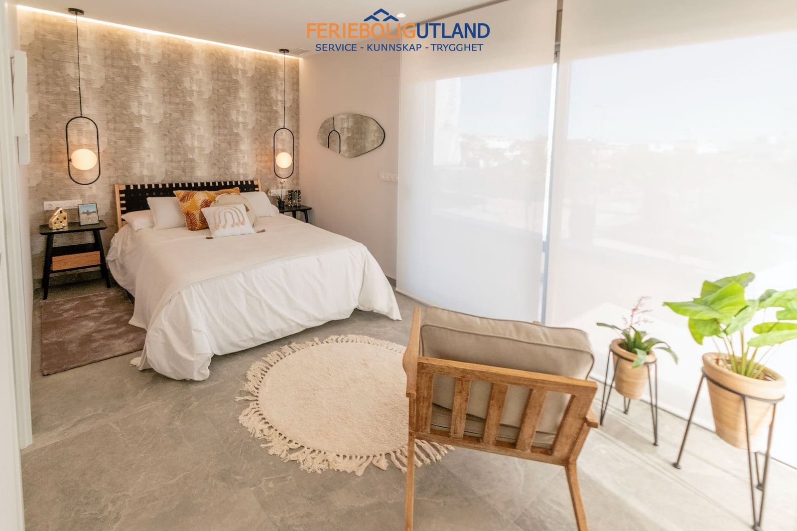 Chalet de 3 habitaciones en Pilar de la Horadada en venta con piscina garaje - 474.900 € (Ref: 10006902)