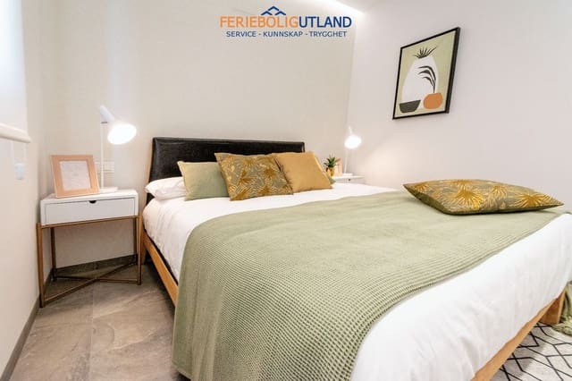 Chalet de 3 habitaciones en Pinar de Campoverde, Pilar de la Horadada en venta con piscina garaje - 474.900 € (Ref: 10006902)