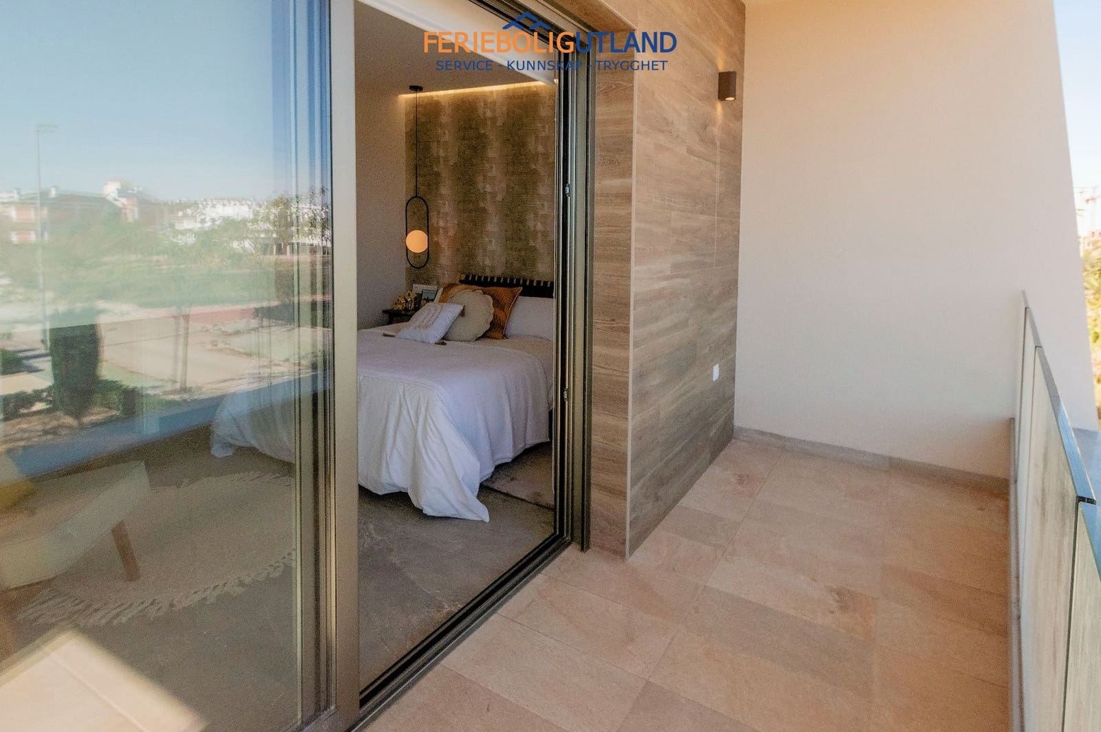 Chalet de 3 habitaciones en Pilar de la Horadada en venta con piscina garaje - 474.900 € (Ref: 10006902)