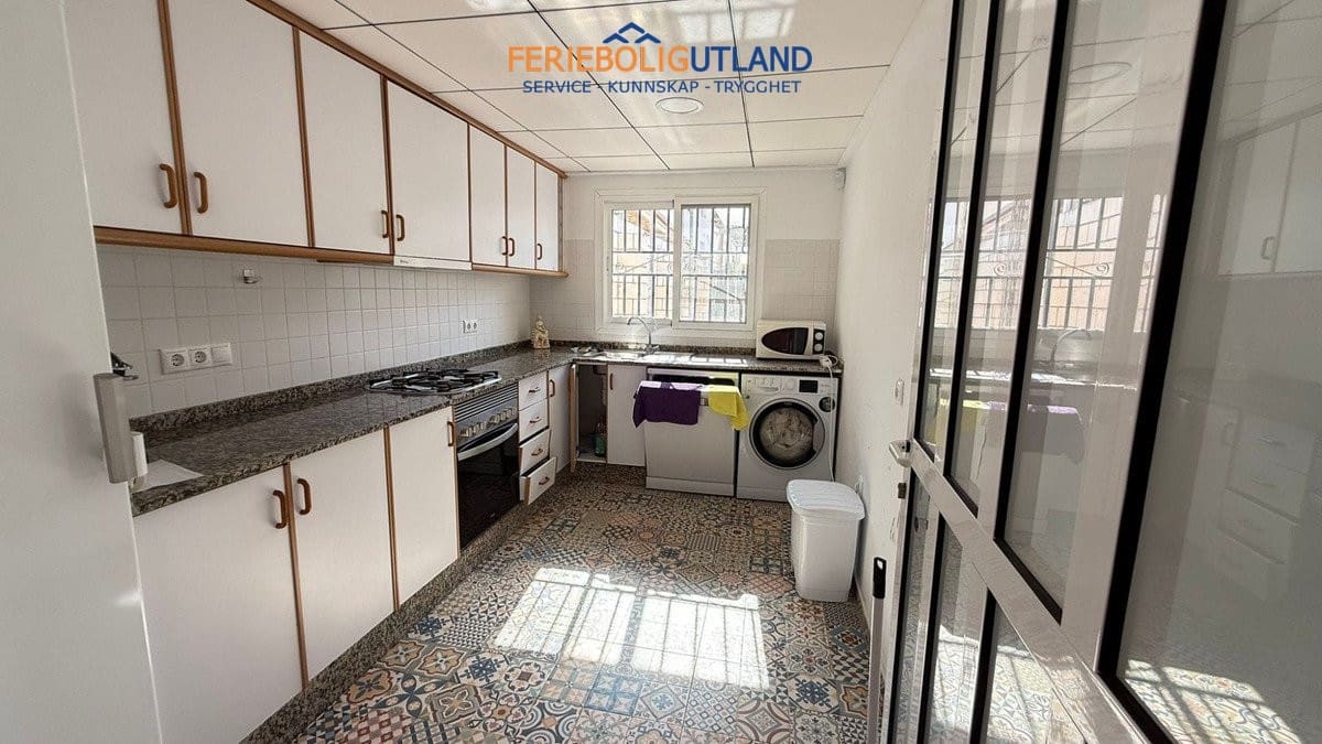 3 soveværelse Villa til salg i Torrevieja med swimmingpool garage - € 490.500 (Ref: 10006907)