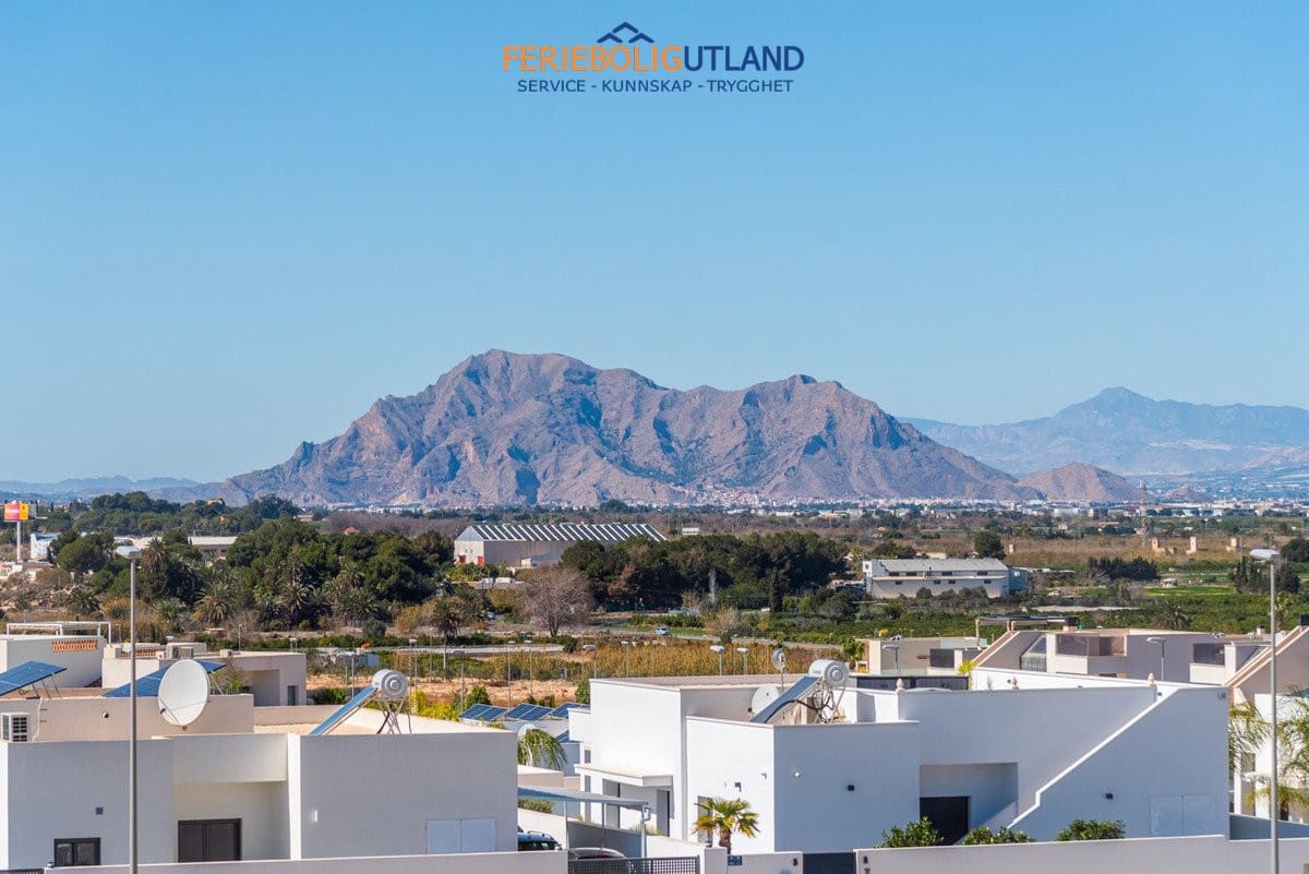 2 bedroom Apartment for sale in Benijofar with pool garage - € 330,000 (Ref: 10006908)