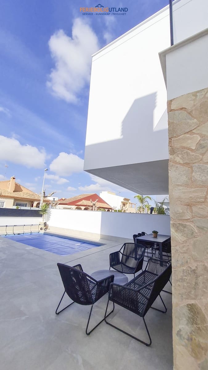 3 bedroom Villa for sale in San Pedro del Pinatar with pool garage - € 439,000 (Ref: 10006915)