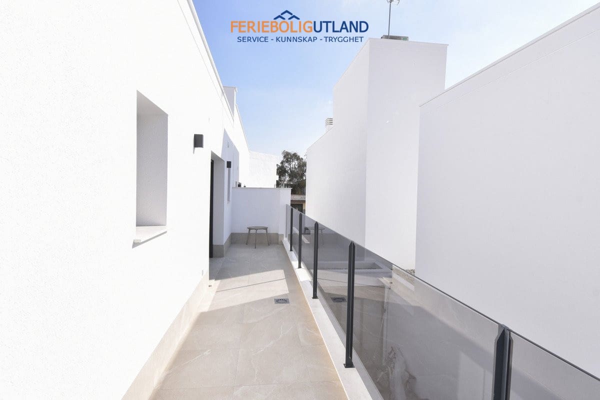 3 bedroom Villa for sale in San Pedro del Pinatar with pool garage - € 439,000 (Ref: 10006915)