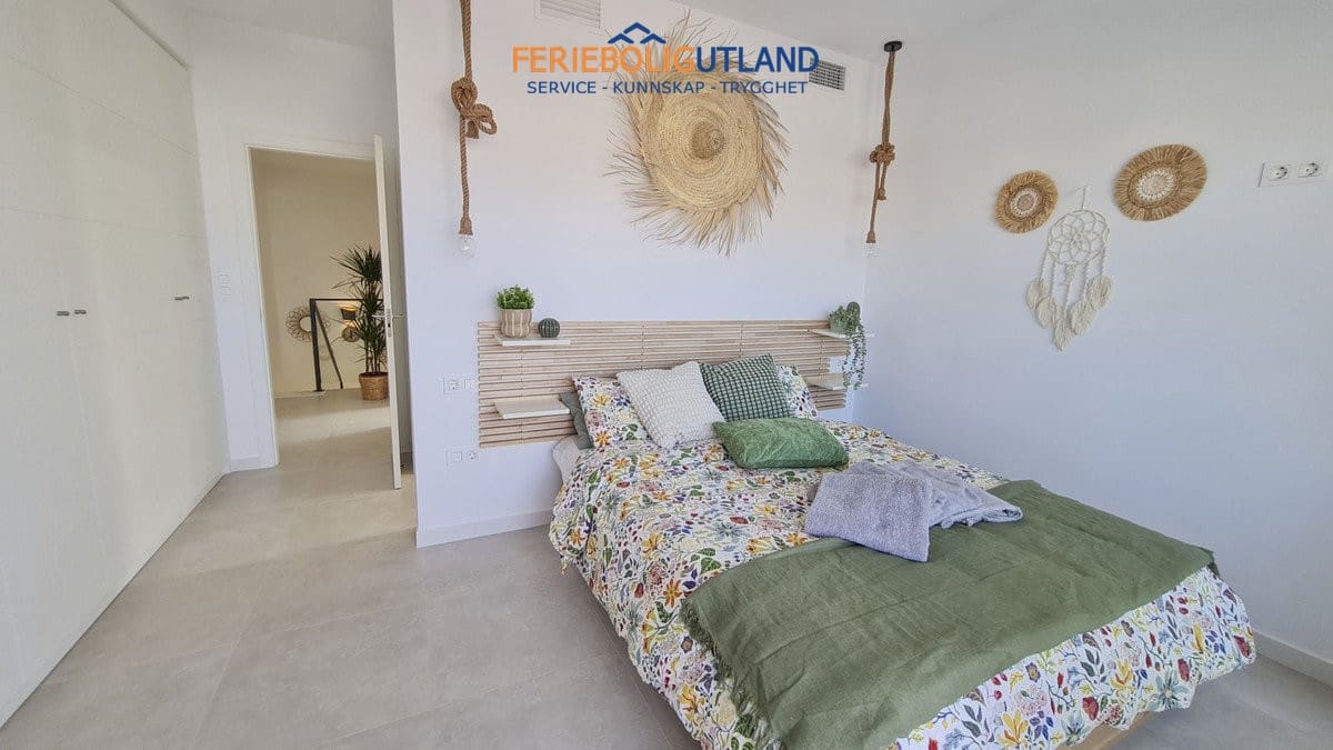 3 bedroom Villa for sale in San Pedro del Pinatar with pool garage - € 439,000 (Ref: 10006915)