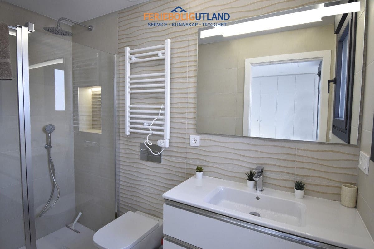 3 bedroom Villa for sale in San Pedro del Pinatar with pool garage - € 439,000 (Ref: 10006915)