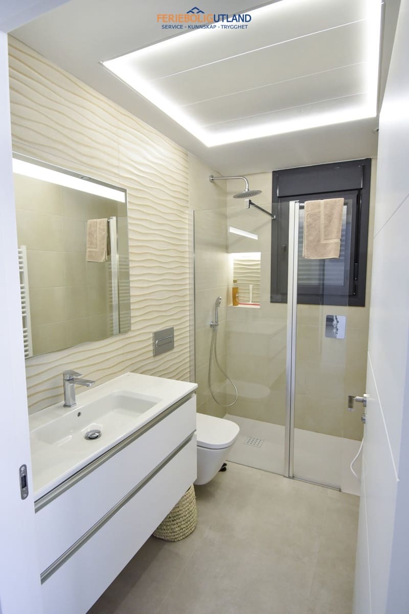 3 bedroom Villa for sale in San Pedro del Pinatar with pool garage - € 439,000 (Ref: 10006915)