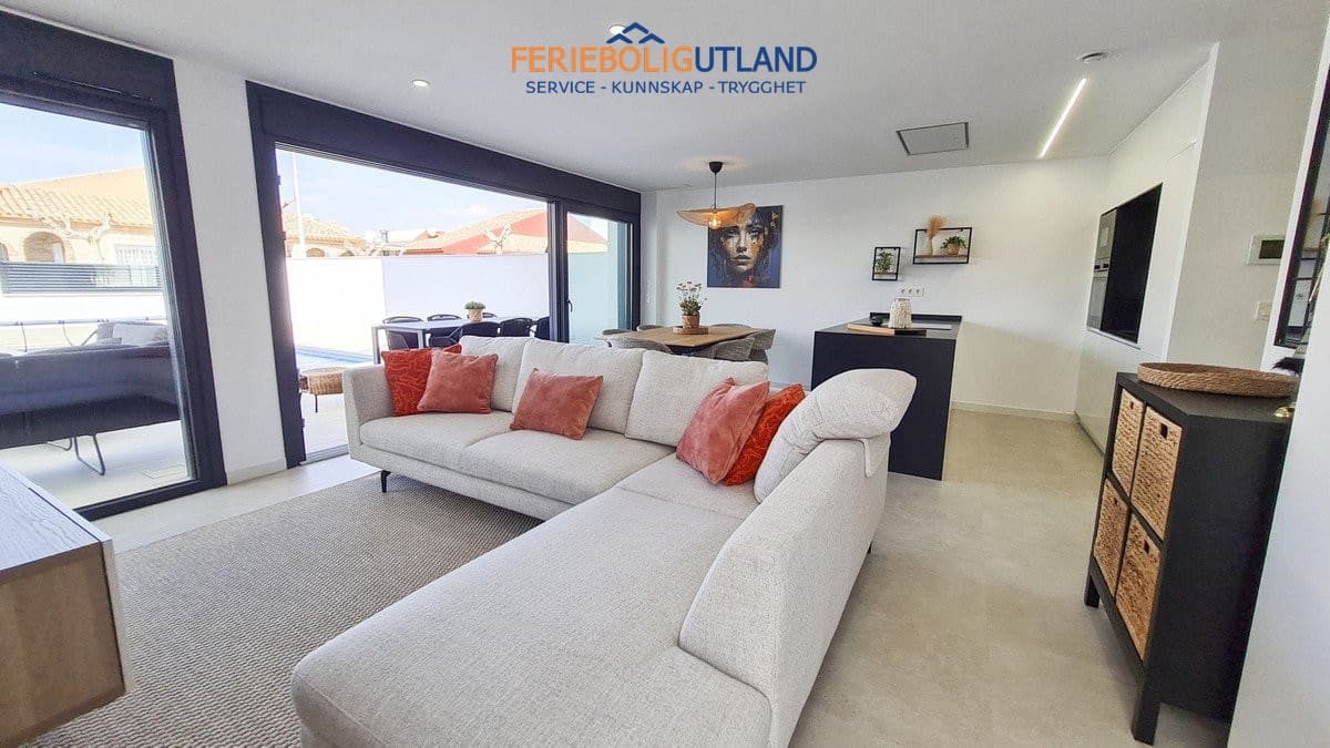 3 bedroom Villa for sale in San Pedro del Pinatar with pool garage - € 439,000 (Ref: 10006915)