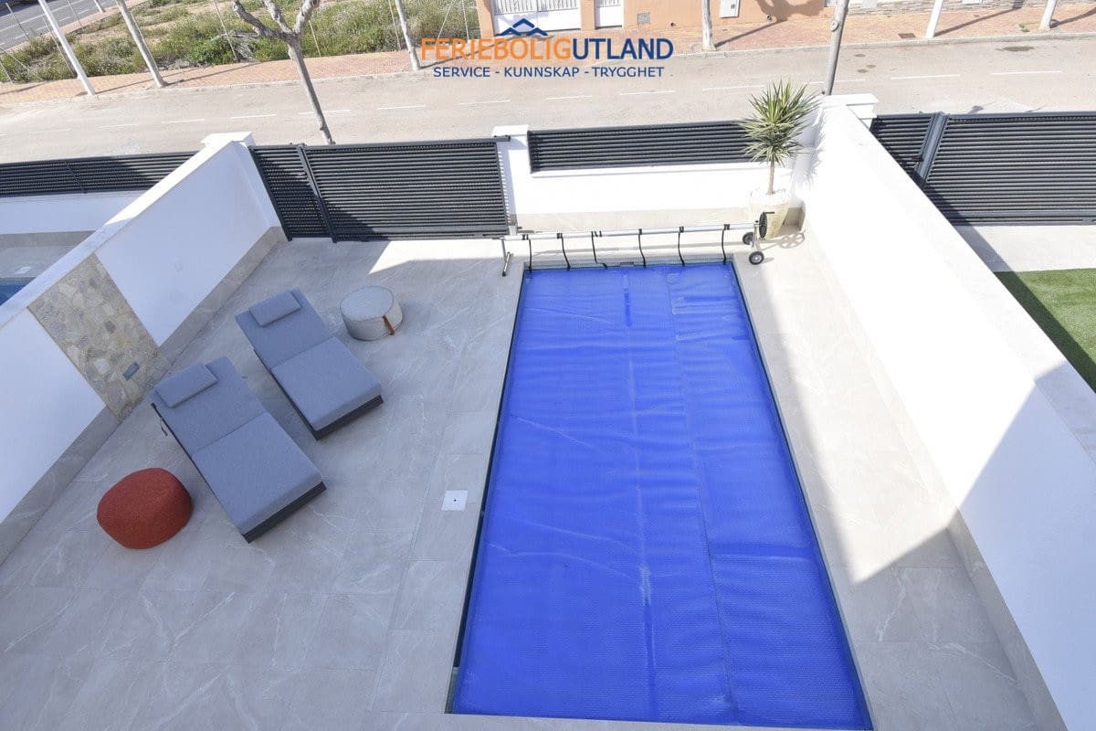 3 bedroom Villa for sale in San Pedro del Pinatar with pool garage - € 439,000 (Ref: 10006915)