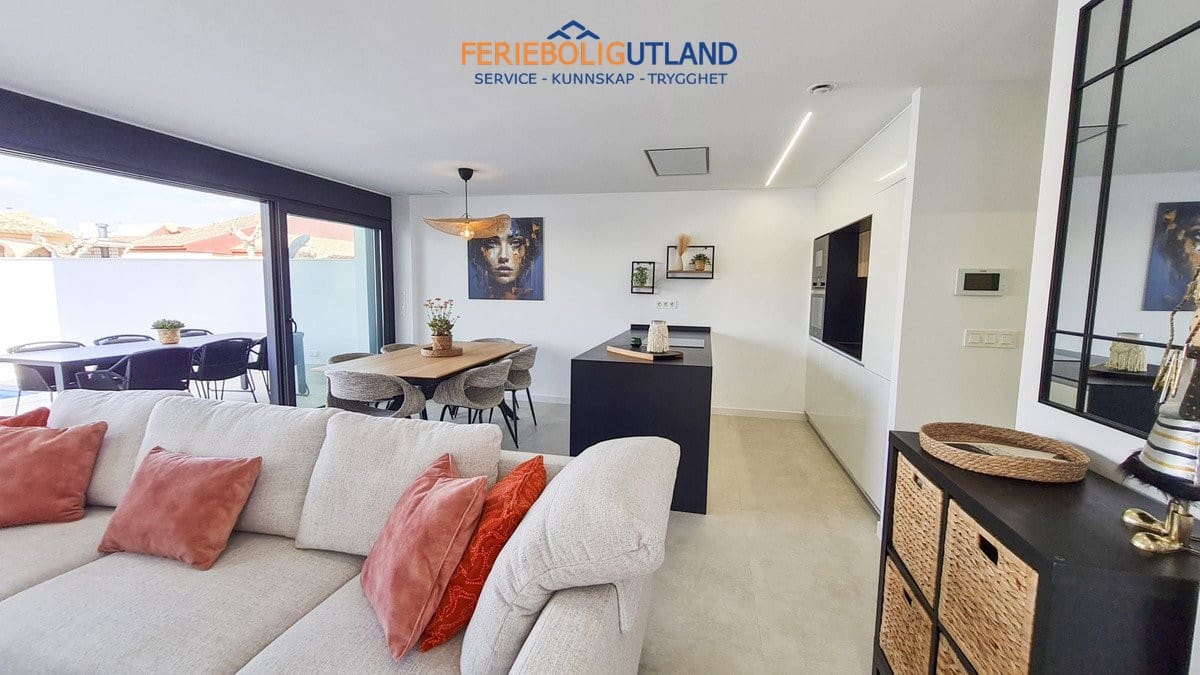 3 bedroom Villa for sale in San Pedro del Pinatar with pool garage - € 439,000 (Ref: 10006915)