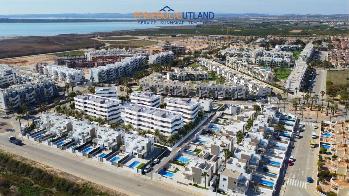 Apartamento de 2 habitaciones en El Raso en venta con piscina - 365.000 € (Ref: 10006917)