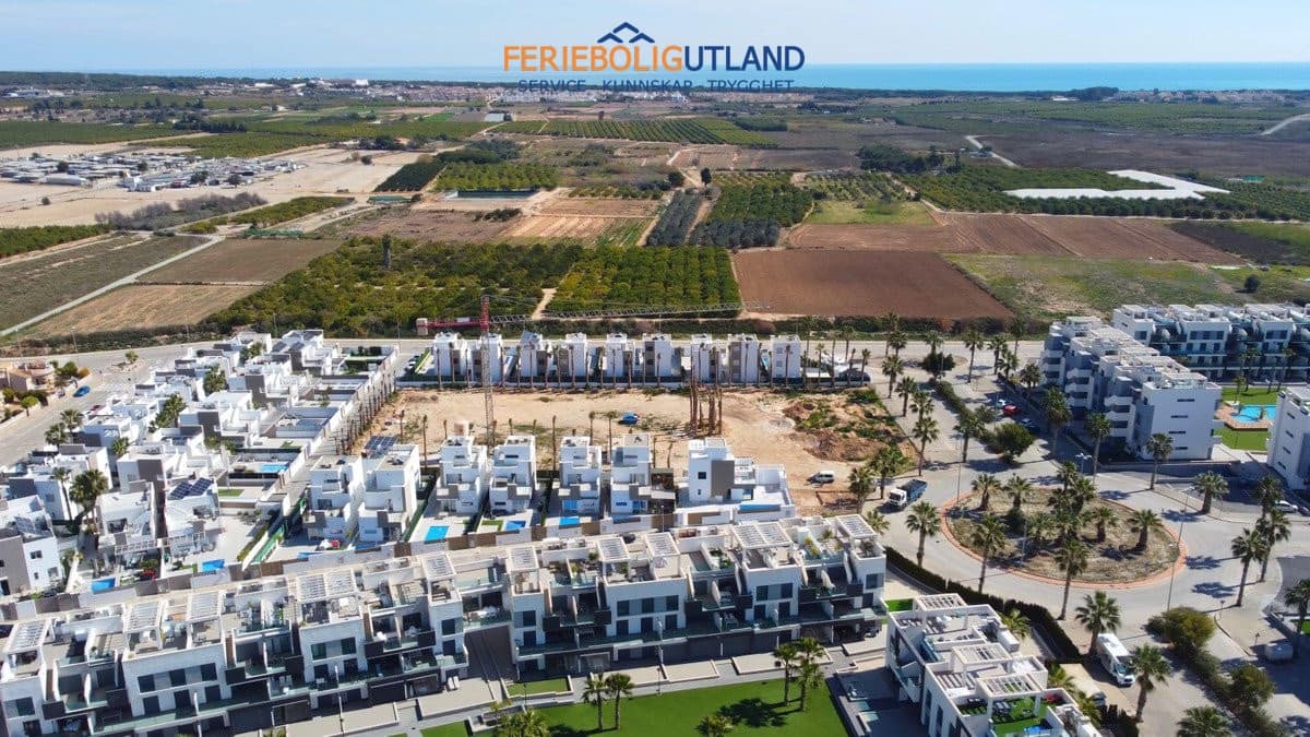 Apartamento de 2 habitaciones en El Raso en venta con piscina - 365.000 € (Ref: 10006917)