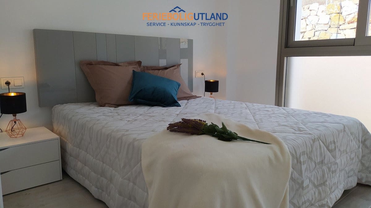 3 soverom Villa til salgs i Villamartin med svømmebasseng garasje - € 669 900 (Ref: 10006918)