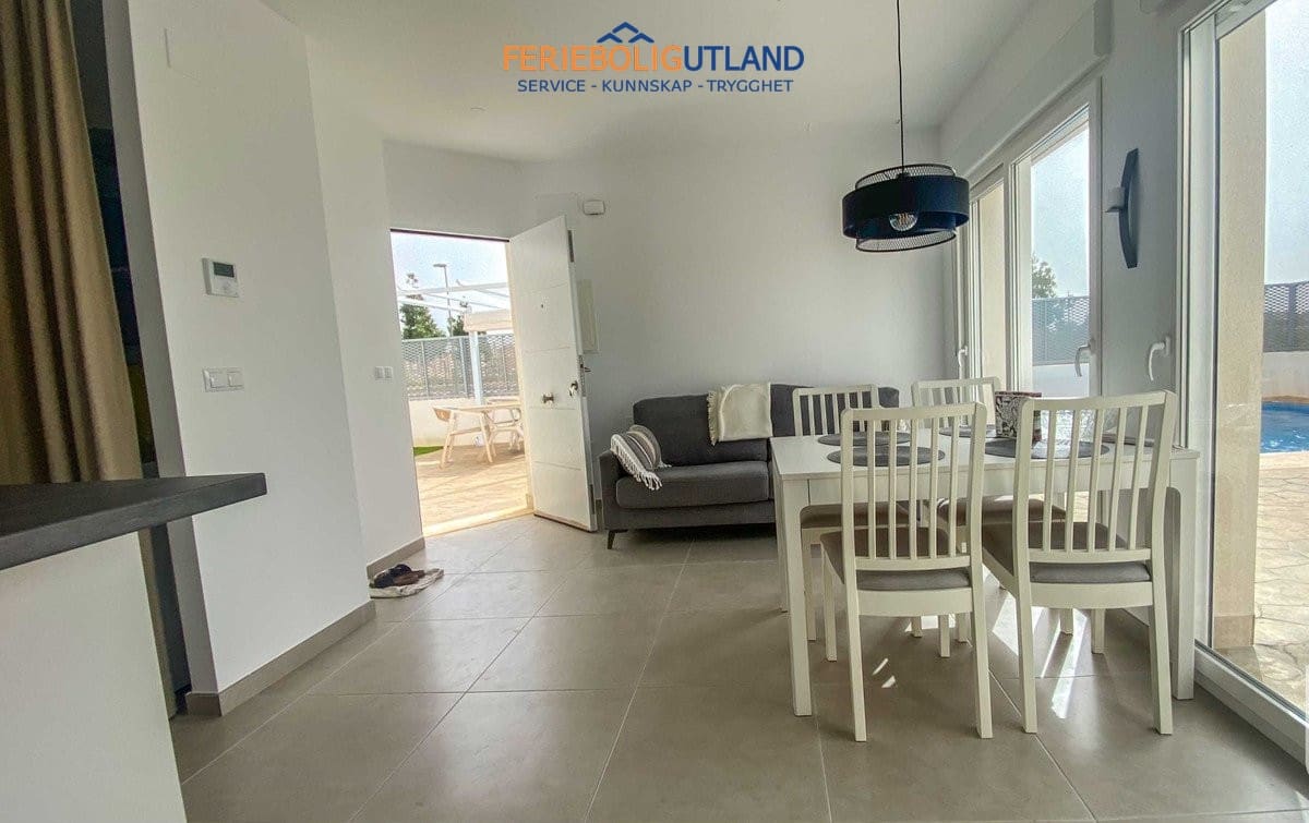 3 Zimmer Villa zu verkaufen in Los Alcazares mit Pool - 397.650 € (Ref: 10006922)