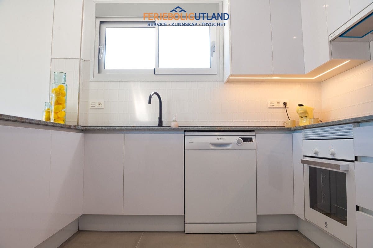 3 soverom Villa til salgs i Los Alcazares med svømmebasseng garasje - € 445 000 (Ref: 10006926)