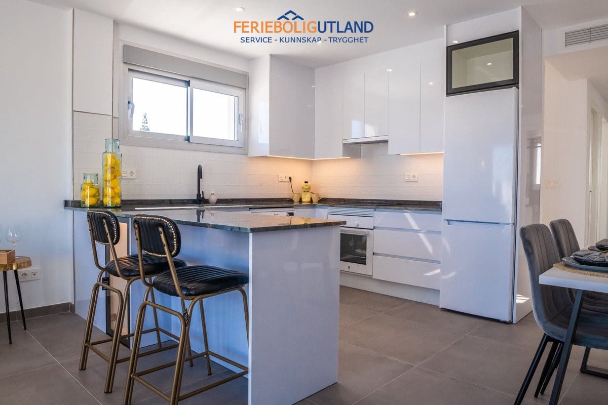 3 soverom Villa til salgs i Los Alcazares med svømmebasseng garasje - € 445 000 (Ref: 10006926)