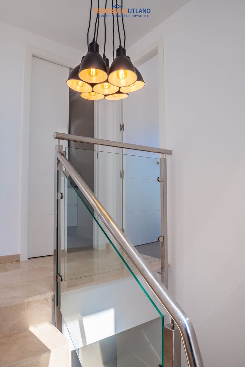 3 soverom Villa til salgs i Los Alcazares med svømmebasseng garasje - € 445 000 (Ref: 10006926)