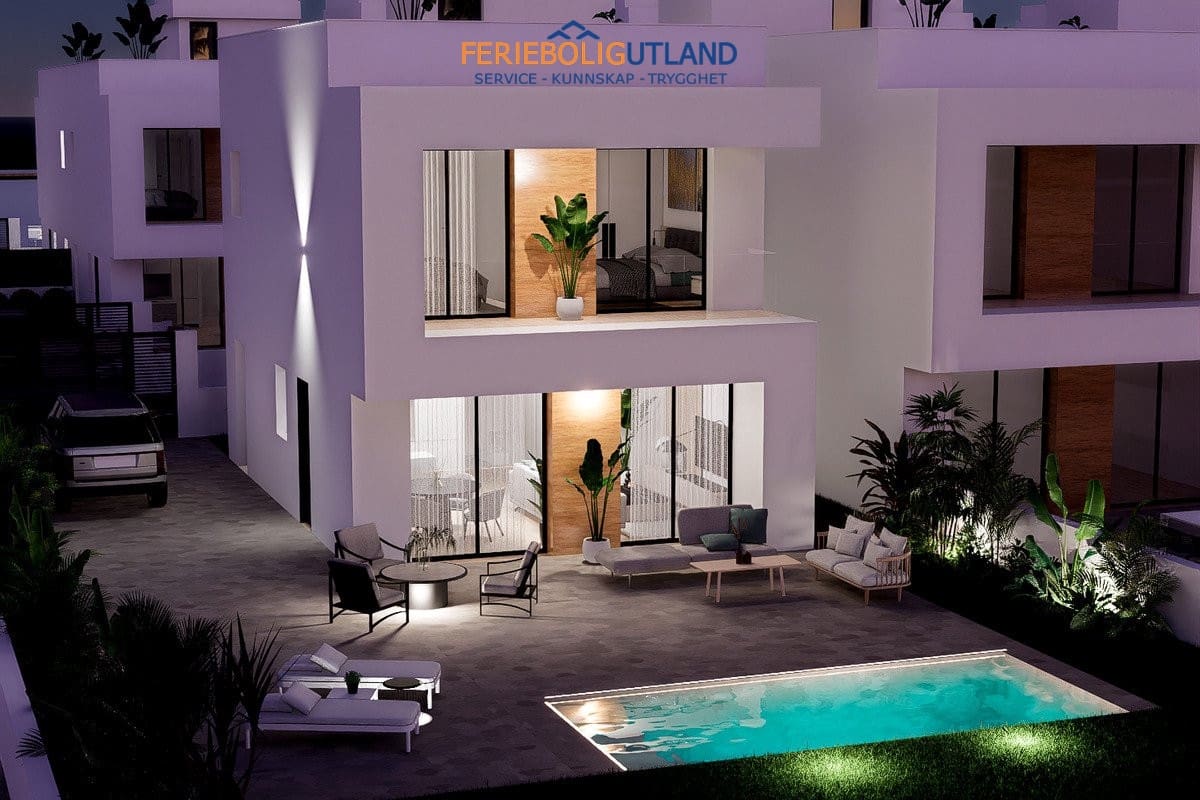 Pareado de 3 habitaciones en La Zenia en venta con piscina garaje - 495.000 € (Ref: 10006928)