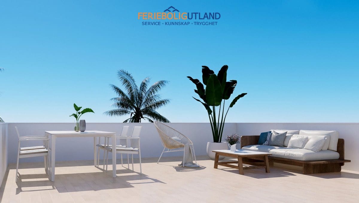 Pareado de 3 habitaciones en La Zenia en venta con piscina garaje - 495.000 € (Ref: 10006928)
