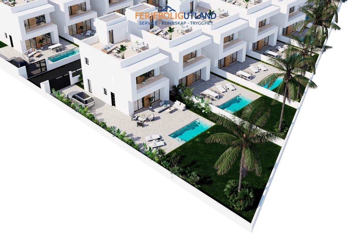 Pareado de 3 habitaciones en La Zenia en venta con piscina garaje - 495.000 € (Ref: 10006928)