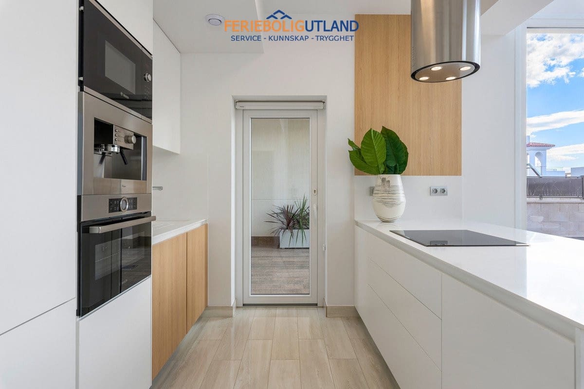 3 soveværelse Villa til salg i Los Montesinos med swimmingpool garage - € 485.000 (Ref: 10006931)