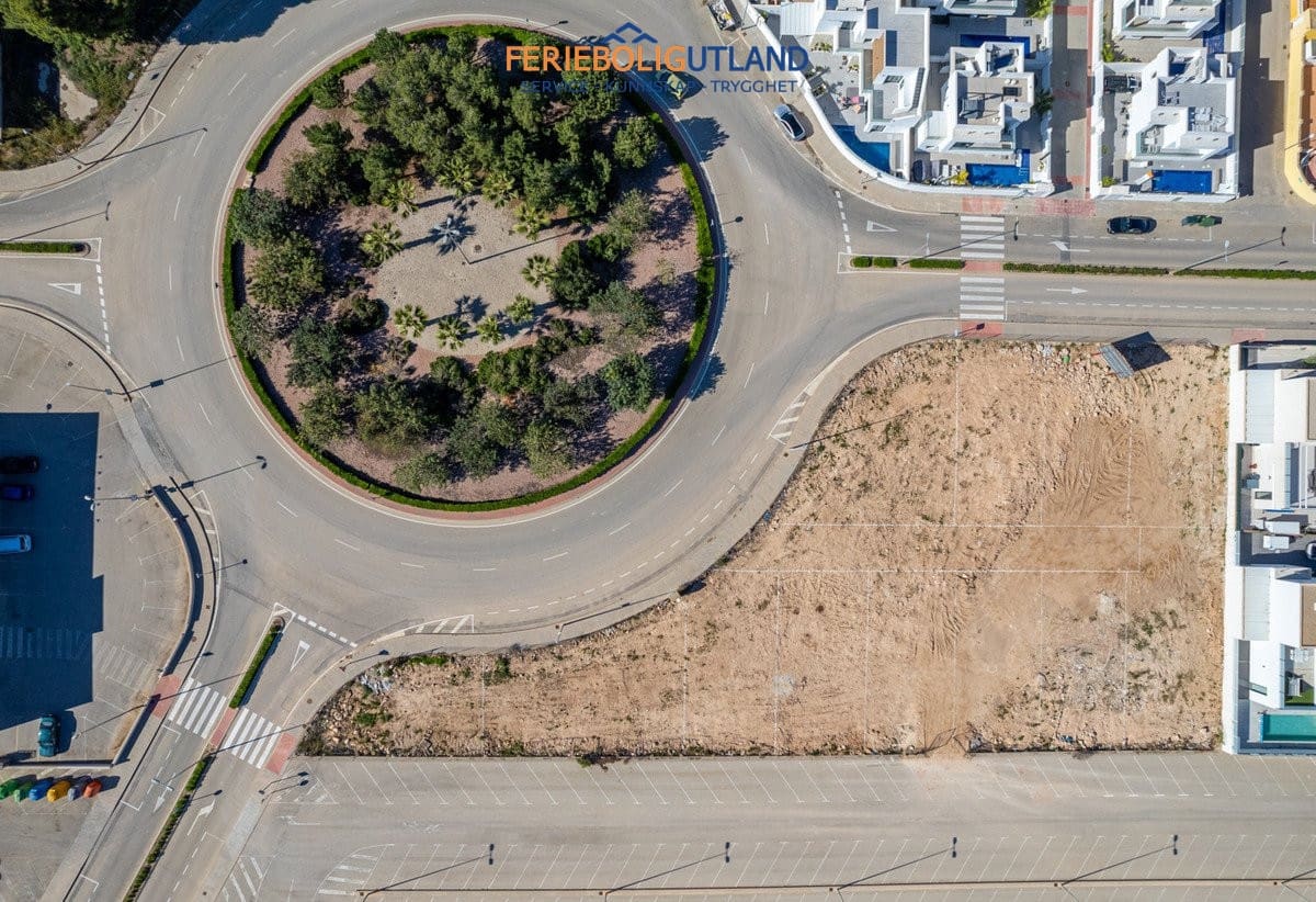 3 soveværelse Villa til salg i Los Montesinos med swimmingpool garage - € 485.000 (Ref: 10006931)