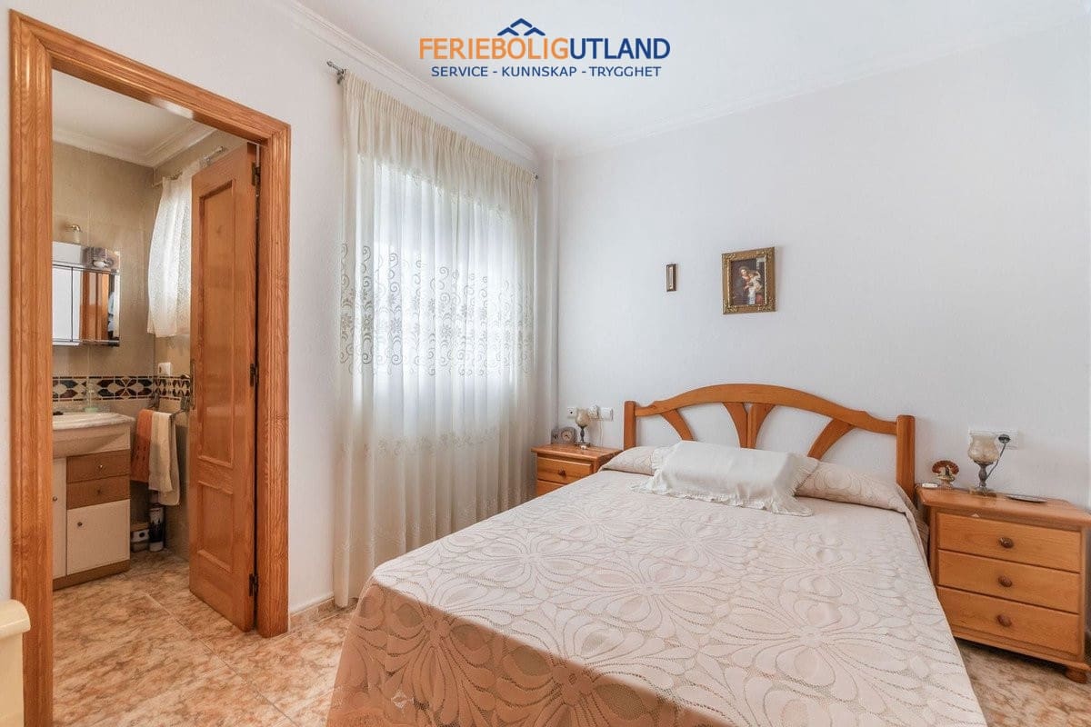 3 sypialnia Penthouse na sprzedaż w Torrevieja z garażem - 229 000 € (Ref: 10006934)