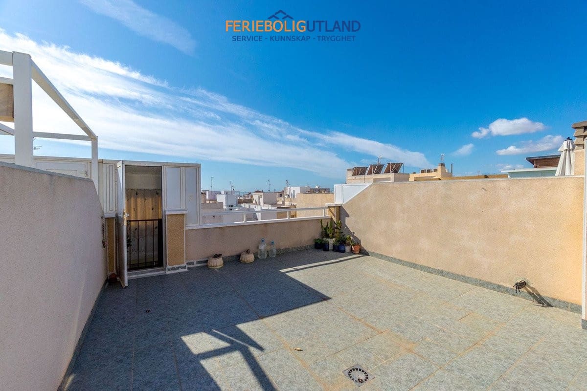 3 sypialnia Penthouse na sprzedaż w Torrevieja z garażem - 229 000 € (Ref: 10006934)