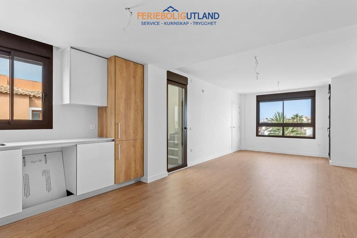 2 soveværelse Lejlighed til salg i Villamartin med swimmingpool garage - € 339.000 (Ref: 10006936)