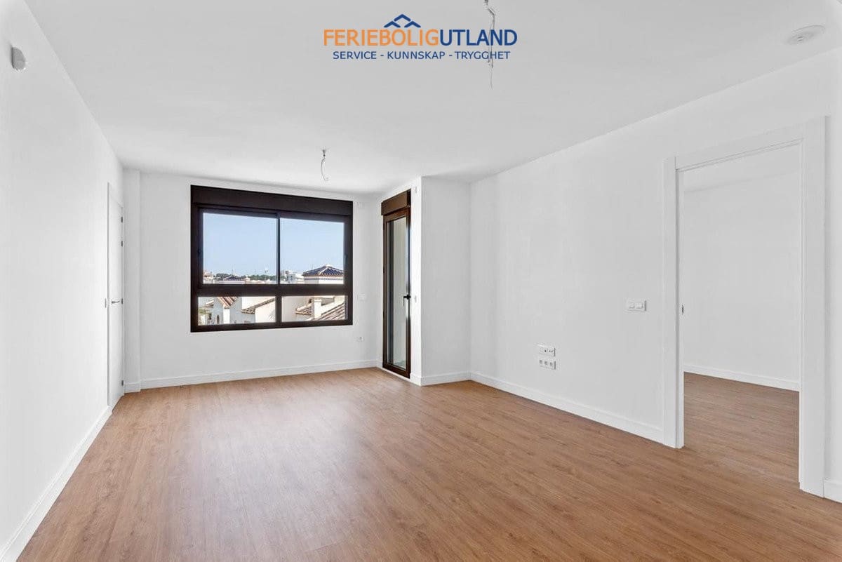2 soveværelse Lejlighed til salg i Villamartin med swimmingpool garage - € 339.000 (Ref: 10006936)