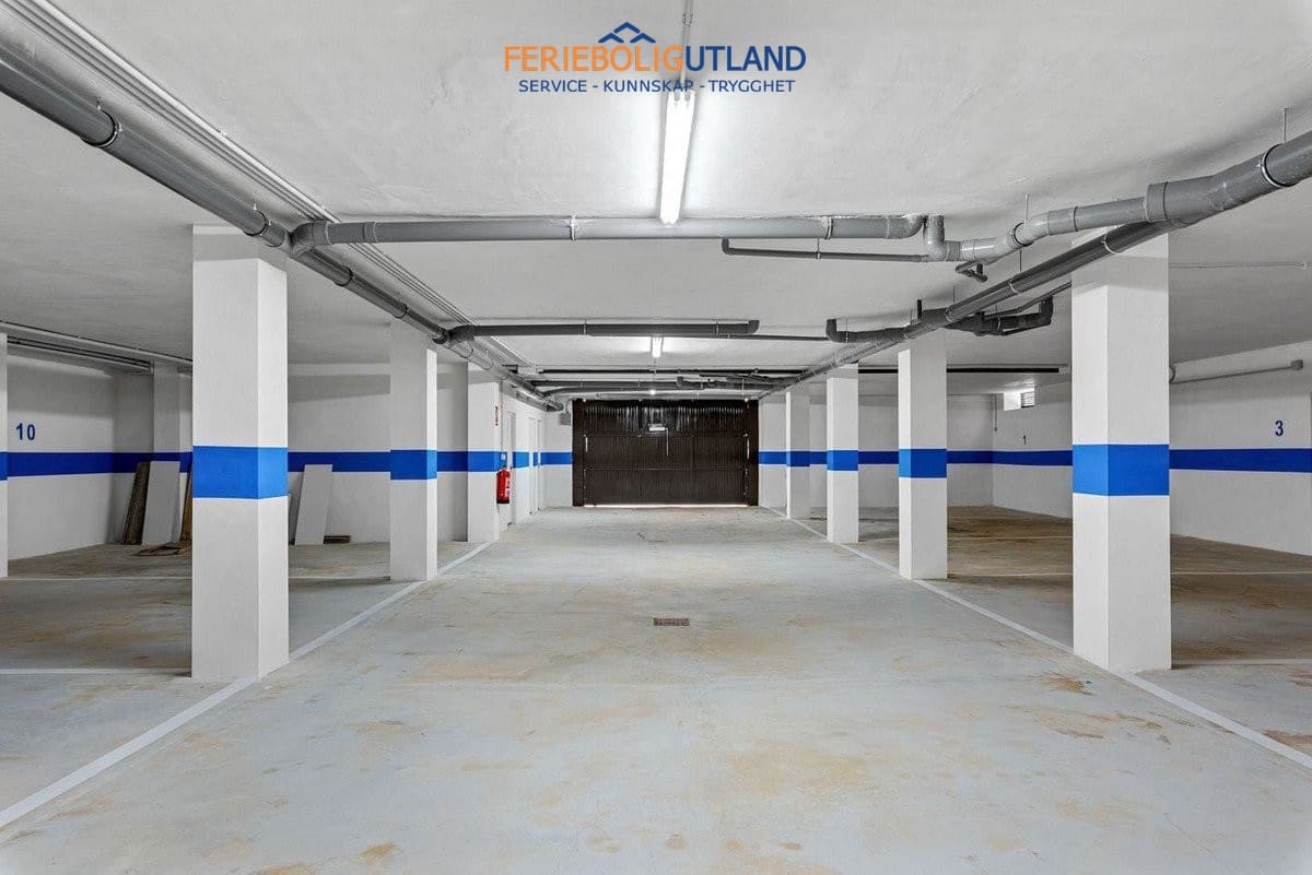 2 soveværelse Lejlighed til salg i Villamartin med swimmingpool garage - € 339.000 (Ref: 10006936)