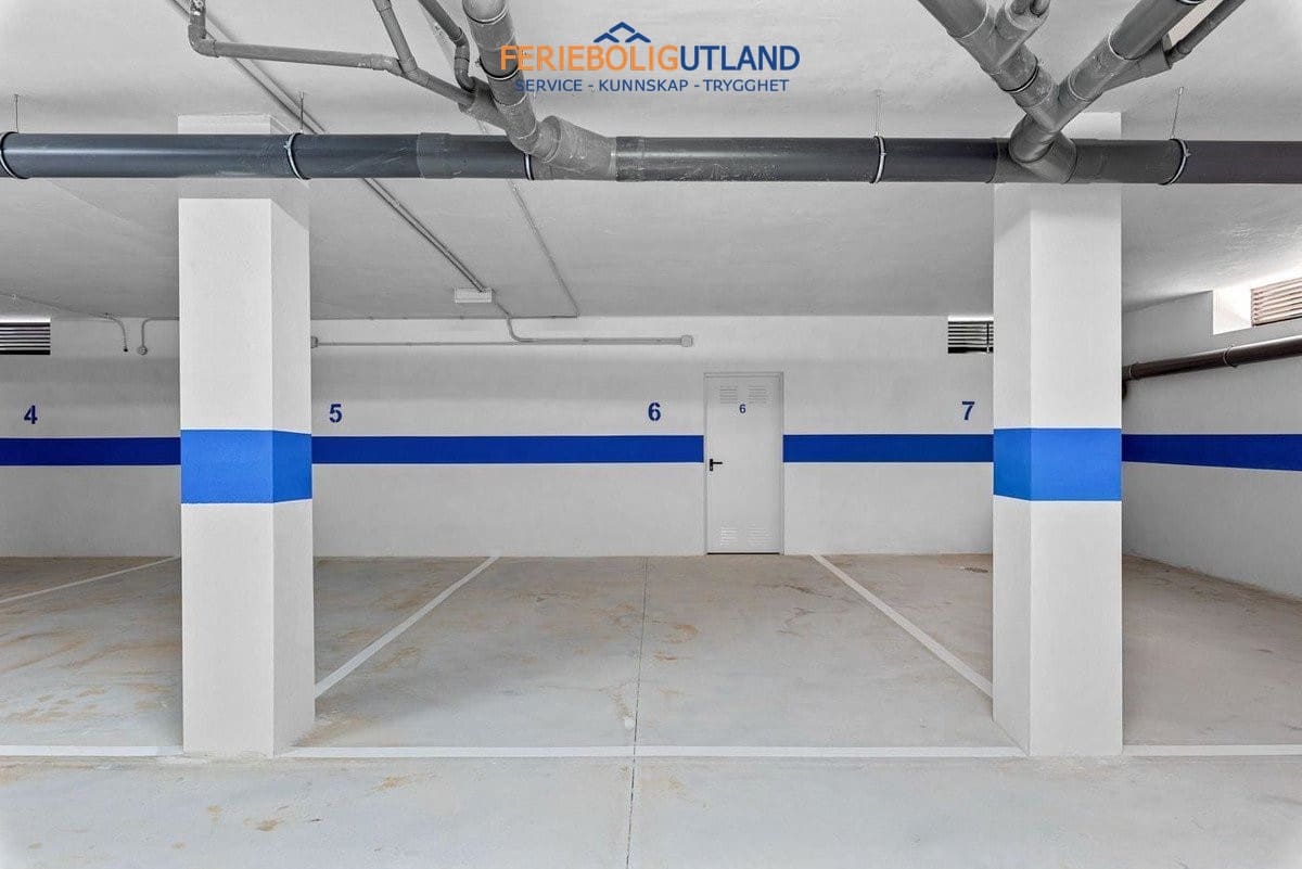 2 soveværelse Lejlighed til salg i Villamartin med swimmingpool garage - € 339.000 (Ref: 10006936)