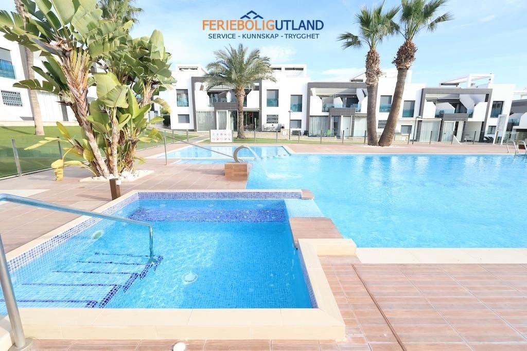 2 sypialnia Bungalow na sprzedaż w Playa Flamenca z basenem garażem - 270 000 € (Ref: 10006937)